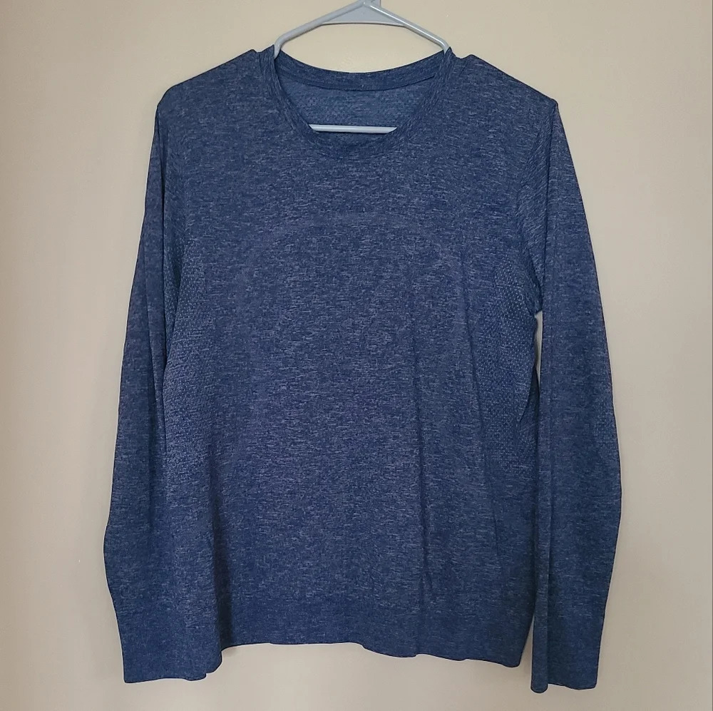Lululemon metal vent Tech shirt sz.L men's blue